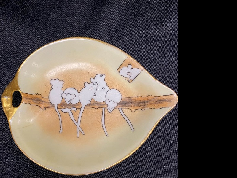 Mouse serving dish