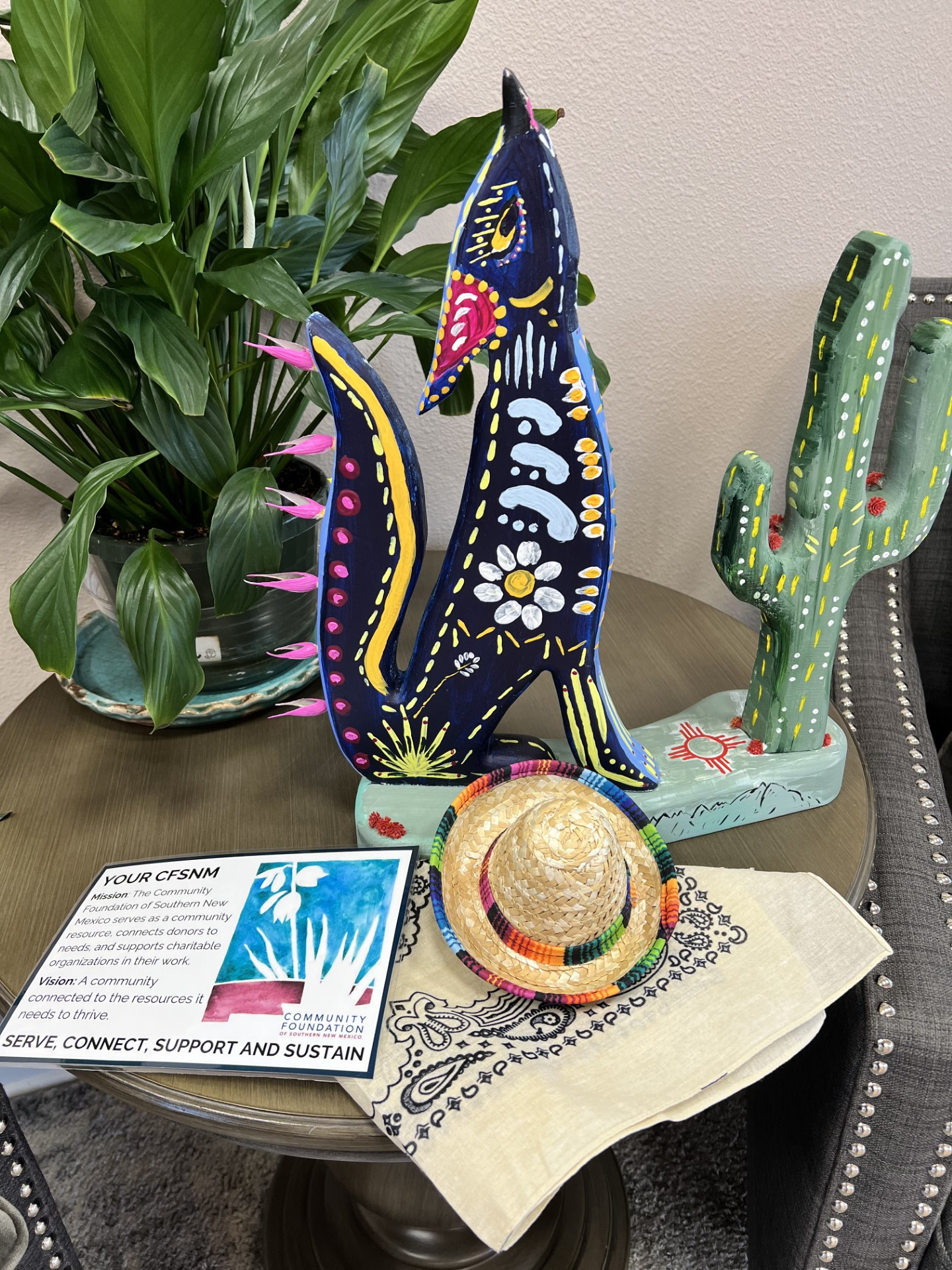 This alebrije represents Community Foundation of Southern New Mexico and was painted by Jolene Martinez. The proceeds of this auction item will support your Community Foundation of Southern New Mexico's endowment.