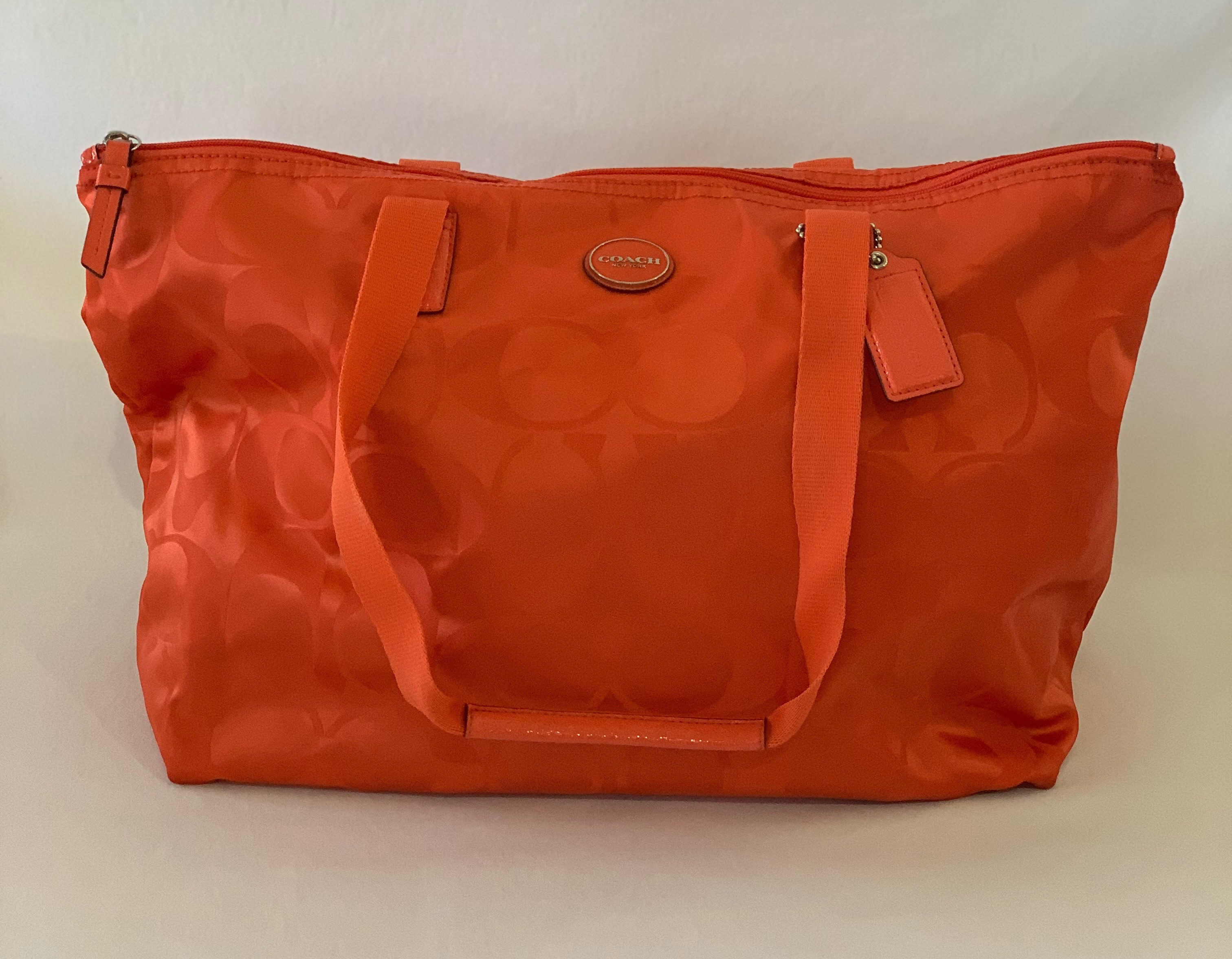 Coral signature satin canvas beach tote. Great condition.