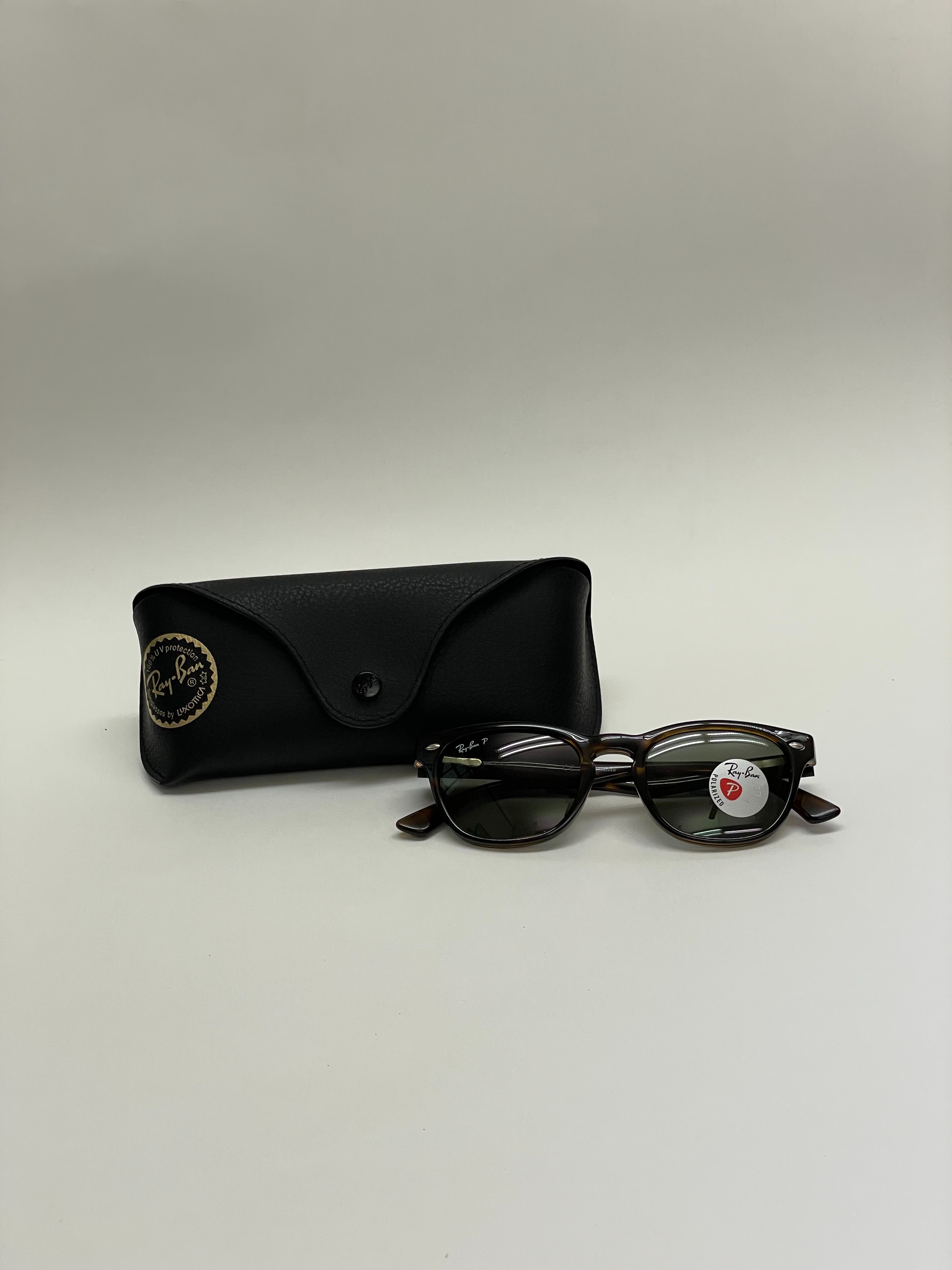 These Ray Ban sunglasses never go out of style. Perfect for an upcoming vacation or everyday use.