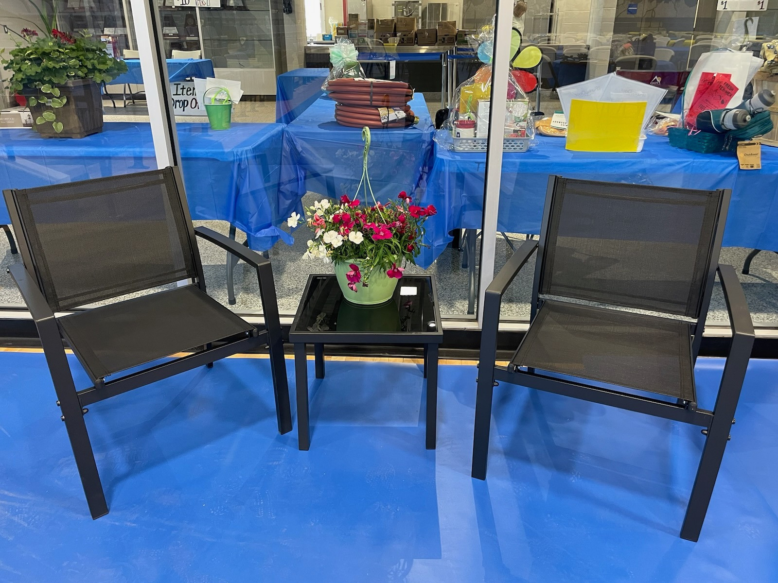 Patio table and Chair Set with Plant