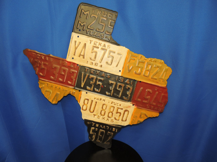 Metal Texas with license plate design.
