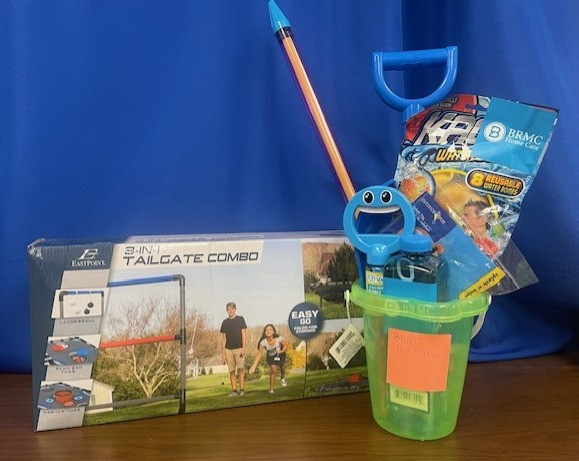 3 in 1 tailgate combo, water balloons, bubbles, sand pail