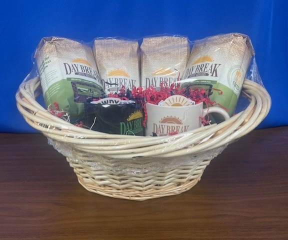 4 flavored Coffee bags, 2 mugs