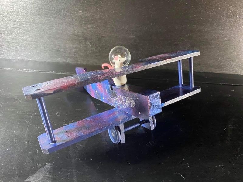 Biplane Battle Entry #045; Owner: Frontage Laboratories, Inc. ; Designer:  Rhalina Fassett-Kelly; Entry Name: Lab Animals Are Out of This World