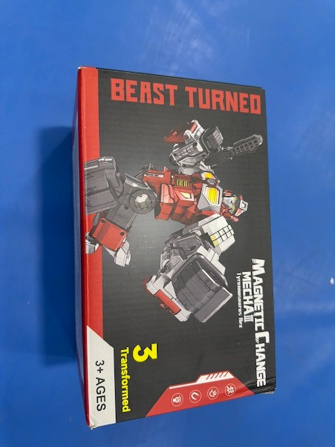 Magnetic change mecha T-Rex