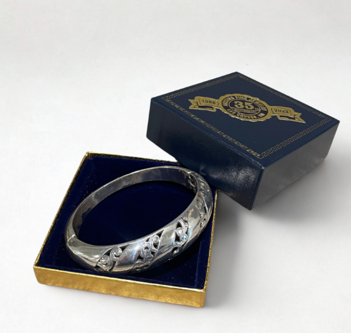Silver Bangle Bracelet Magnetic Clasp