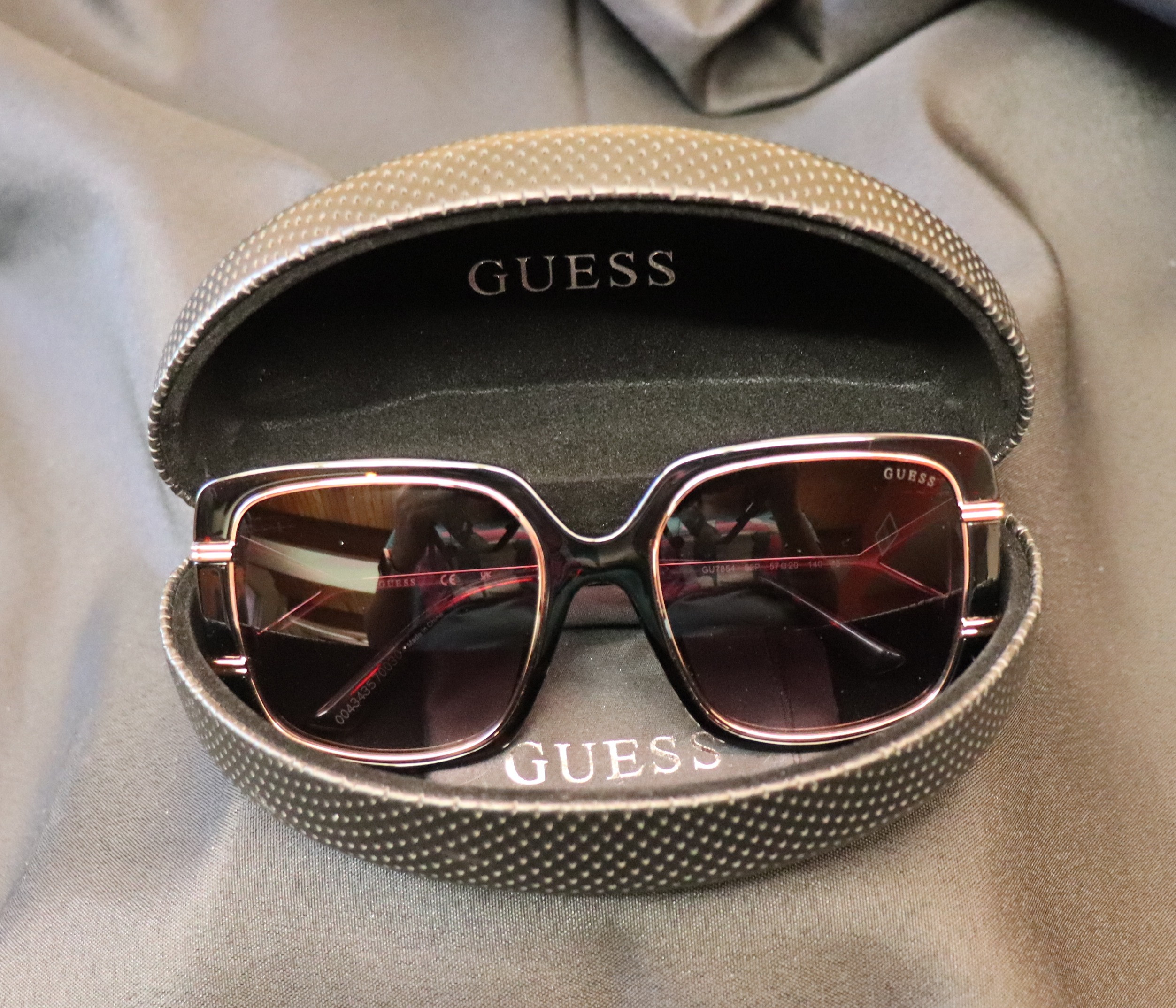 GUESS women's sunglasses